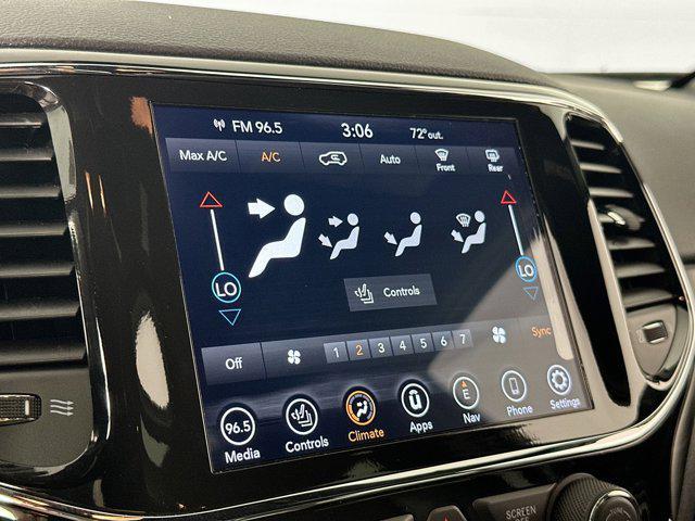 used 2022 Jeep Grand Cherokee car, priced at $32,587