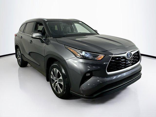 used 2023 Toyota Highlander Hybrid car, priced at $35,322
