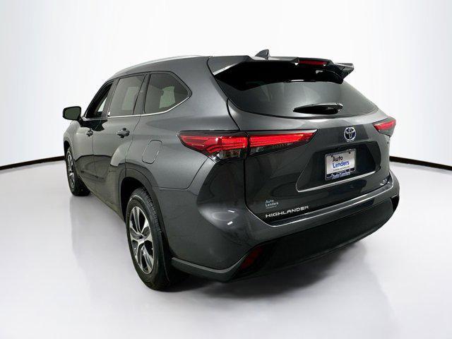 used 2023 Toyota Highlander Hybrid car, priced at $35,322