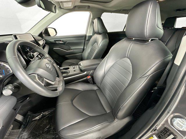 used 2023 Toyota Highlander Hybrid car, priced at $35,322