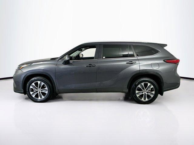 used 2023 Toyota Highlander Hybrid car, priced at $35,322