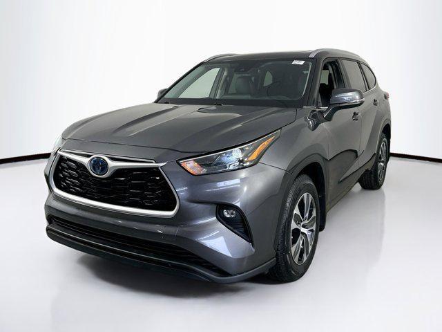 used 2023 Toyota Highlander Hybrid car, priced at $35,322