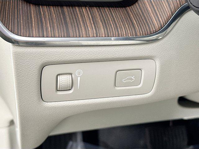 used 2022 Volvo XC60 car, priced at $33,758