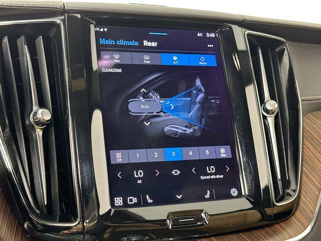 used 2022 Volvo XC60 car, priced at $31,257