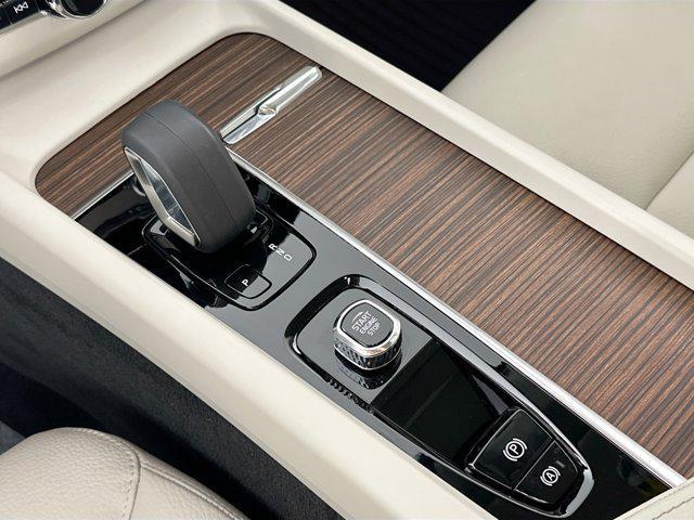 used 2022 Volvo XC60 car, priced at $33,238