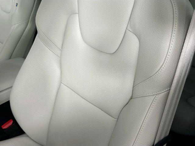 used 2022 Volvo XC60 car, priced at $33,238