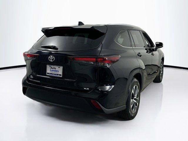used 2024 Toyota Highlander car, priced at $39,995