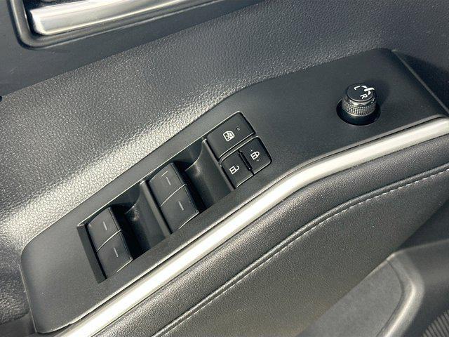 used 2024 Toyota Highlander car, priced at $39,995