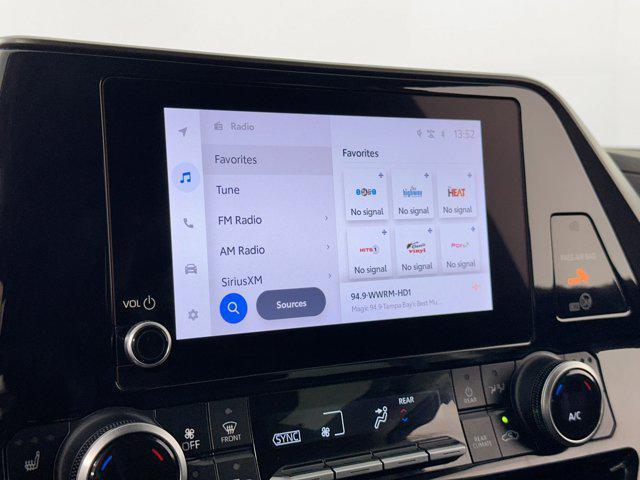 used 2024 Toyota Highlander car, priced at $39,995