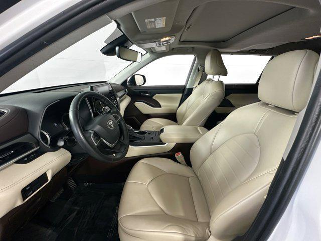 used 2022 Toyota Highlander Hybrid car, priced at $39,995