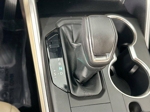 used 2022 Toyota Highlander Hybrid car, priced at $39,995