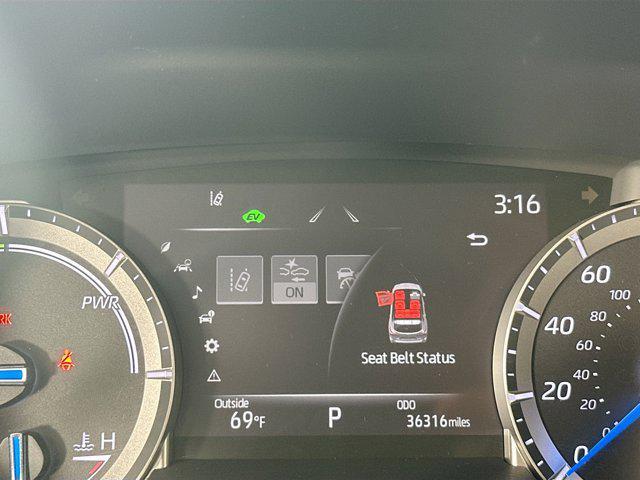 used 2022 Toyota Highlander Hybrid car, priced at $39,995