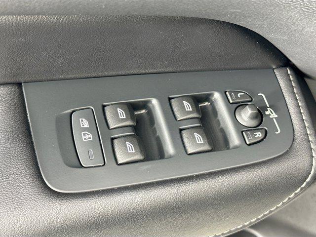 used 2022 Volvo XC60 car, priced at $37,120