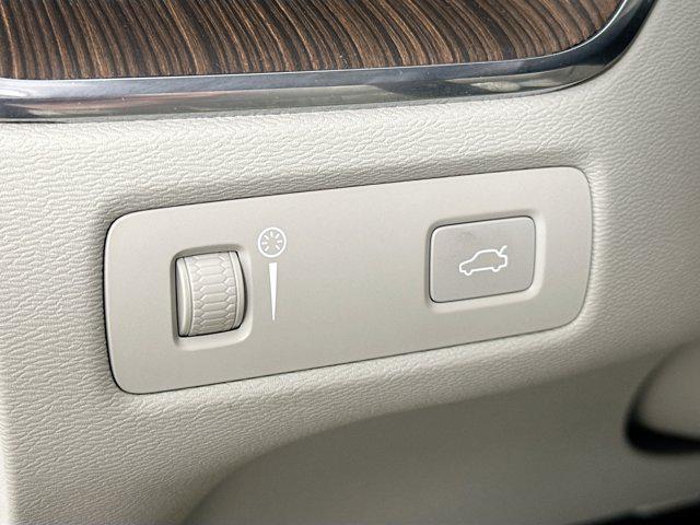 used 2022 Volvo XC60 car, priced at $33,515