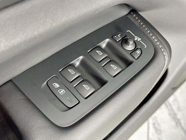 used 2022 Volvo XC60 car, priced at $34,995