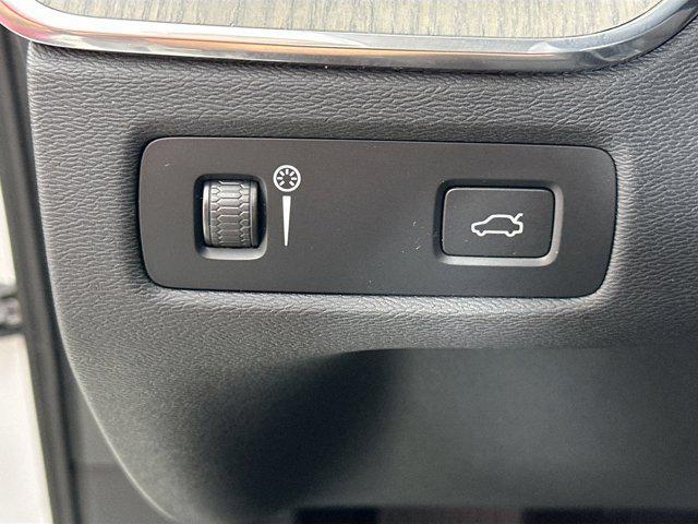 used 2022 Volvo XC60 car, priced at $34,995