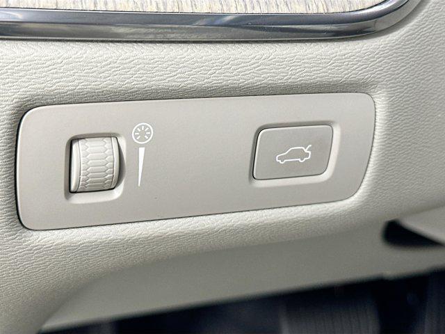 used 2022 Volvo XC60 car, priced at $38,399