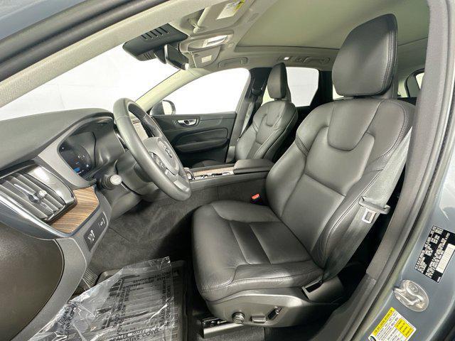 used 2022 Volvo XC60 car, priced at $31,679