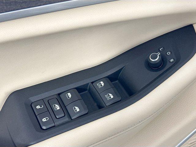 used 2022 Jeep Grand Cherokee L car, priced at $29,616