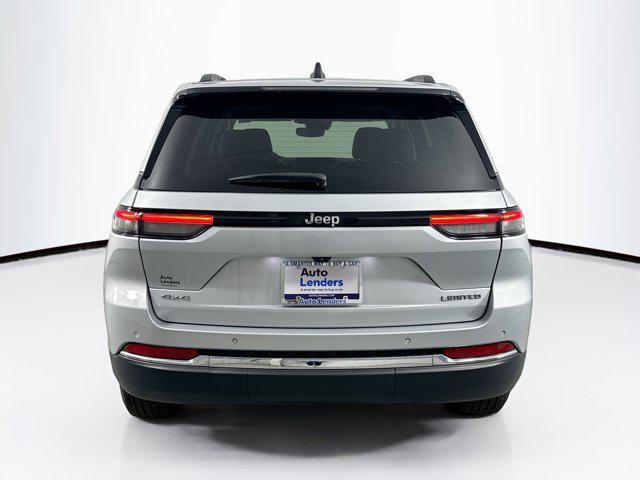 used 2022 Jeep Grand Cherokee car, priced at $28,810
