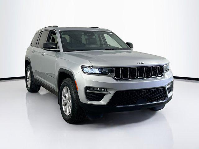 used 2022 Jeep Grand Cherokee car, priced at $27,087