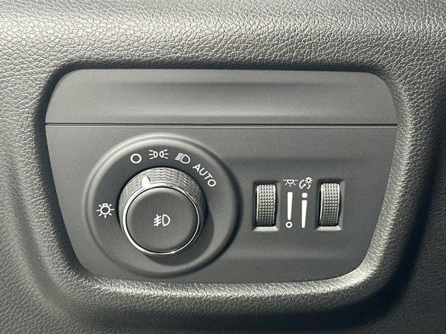 used 2022 Jeep Grand Cherokee car, priced at $27,087