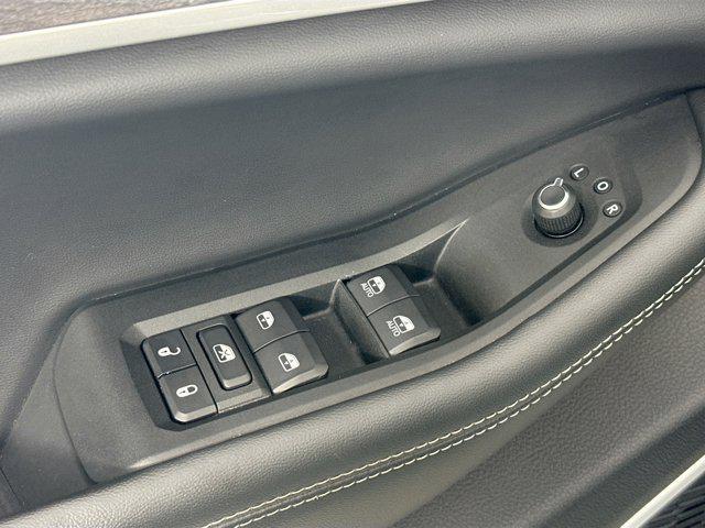 used 2022 Jeep Grand Cherokee car, priced at $27,087