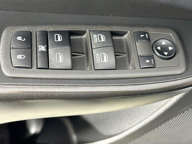 used 2022 Jeep Cherokee car, priced at $27,543