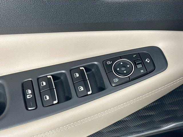 used 2022 Hyundai Santa Fe car, priced at $25,814