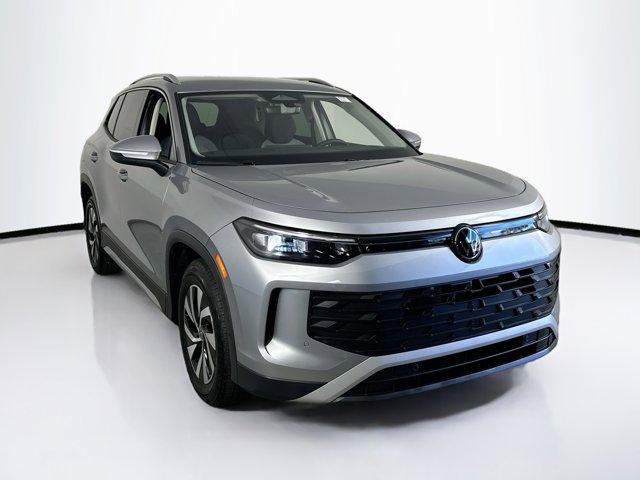 used 2025 Volkswagen Tiguan car, priced at $28,251