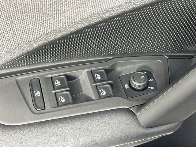 used 2025 Volkswagen Tiguan car, priced at $28,251