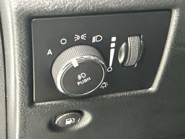used 2022 Jeep Grand Cherokee car, priced at $31,995