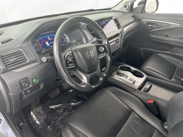 used 2022 Honda Pilot car, priced at $28,995