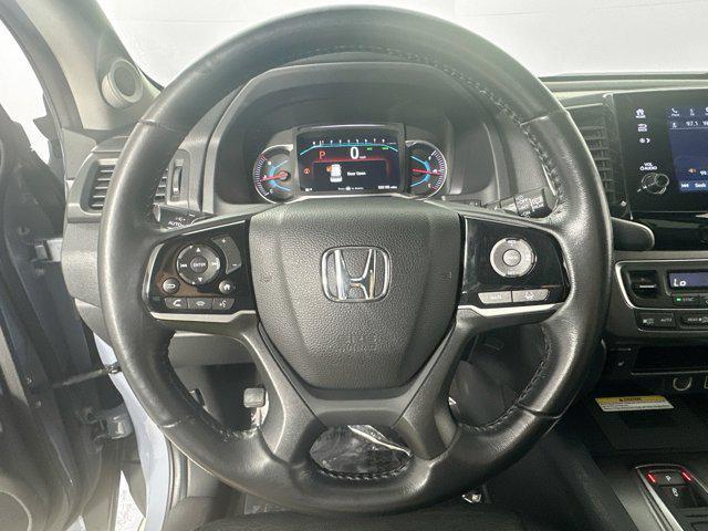 used 2022 Honda Pilot car, priced at $28,995