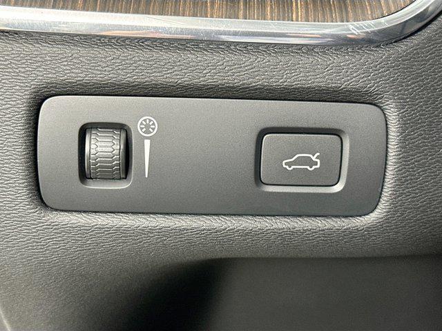 used 2022 Volvo XC60 car, priced at $29,211