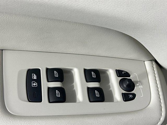 used 2023 Volvo XC60 car, priced at $39,245