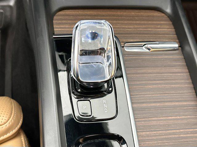 used 2022 Volvo XC60 car, priced at $37,149