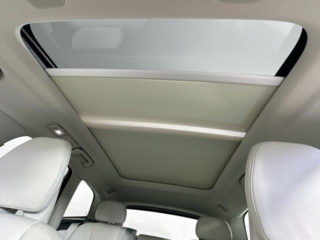 used 2022 Volvo XC60 car, priced at $31,098