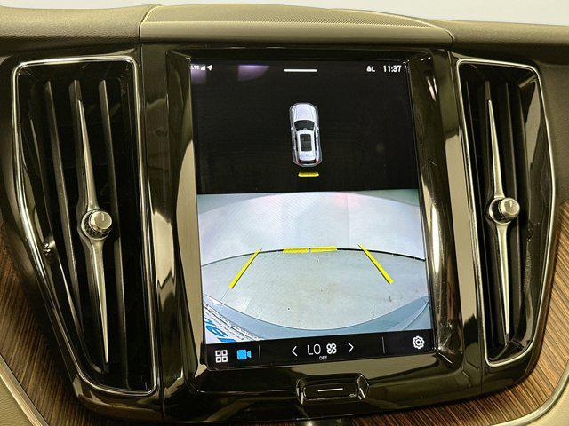 used 2022 Volvo XC60 car, priced at $31,098