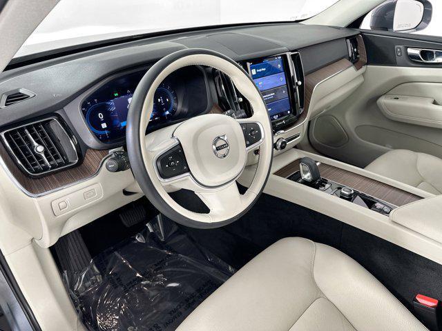 used 2022 Volvo XC60 car, priced at $31,098