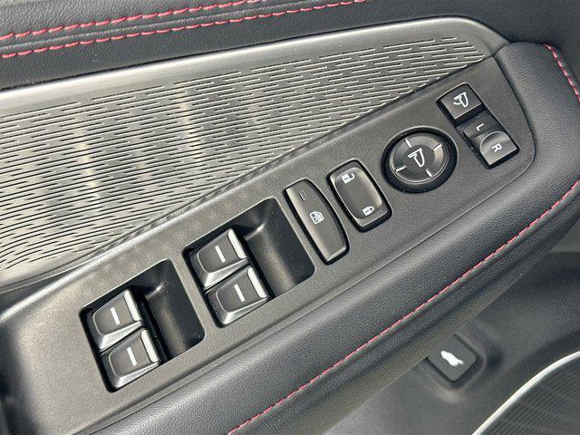 used 2022 Acura MDX car, priced at $40,935