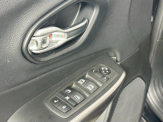 used 2022 Jeep Cherokee car, priced at $20,585