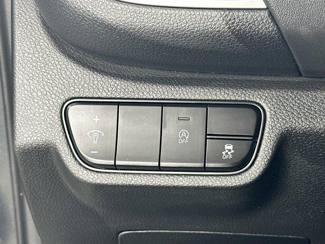 used 2024 Kia Seltos car, priced at $23,414