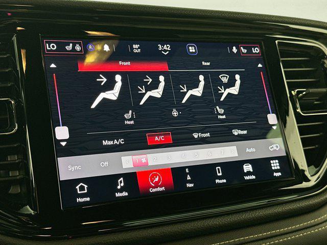 used 2022 Dodge Durango car, priced at $30,261