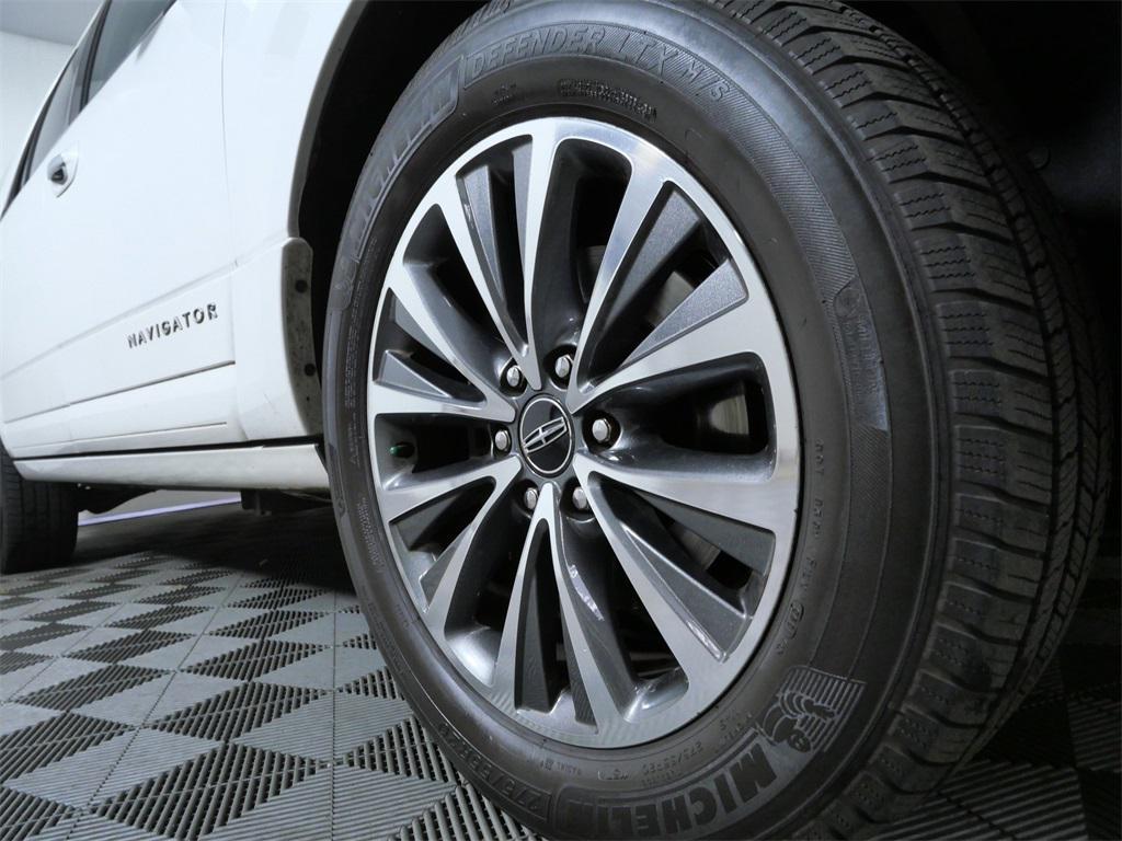 used 2015 Lincoln Navigator car, priced at $8,888