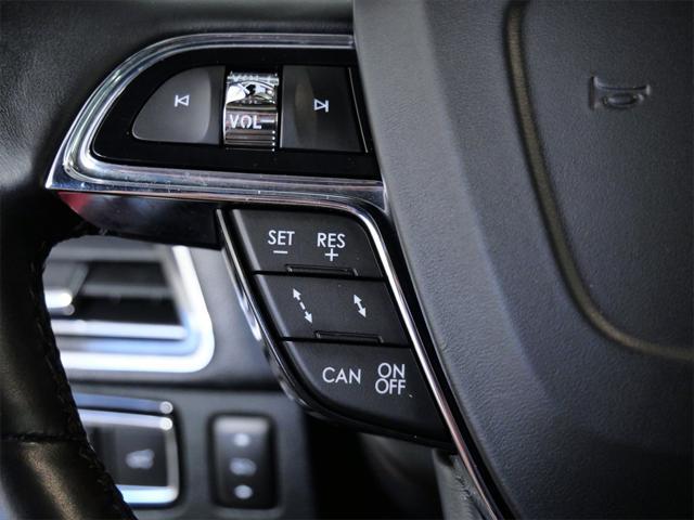used 2020 Lincoln Navigator car, priced at $43,999