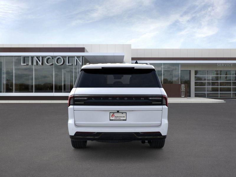 new 2025 Lincoln Navigator car, priced at $102,286