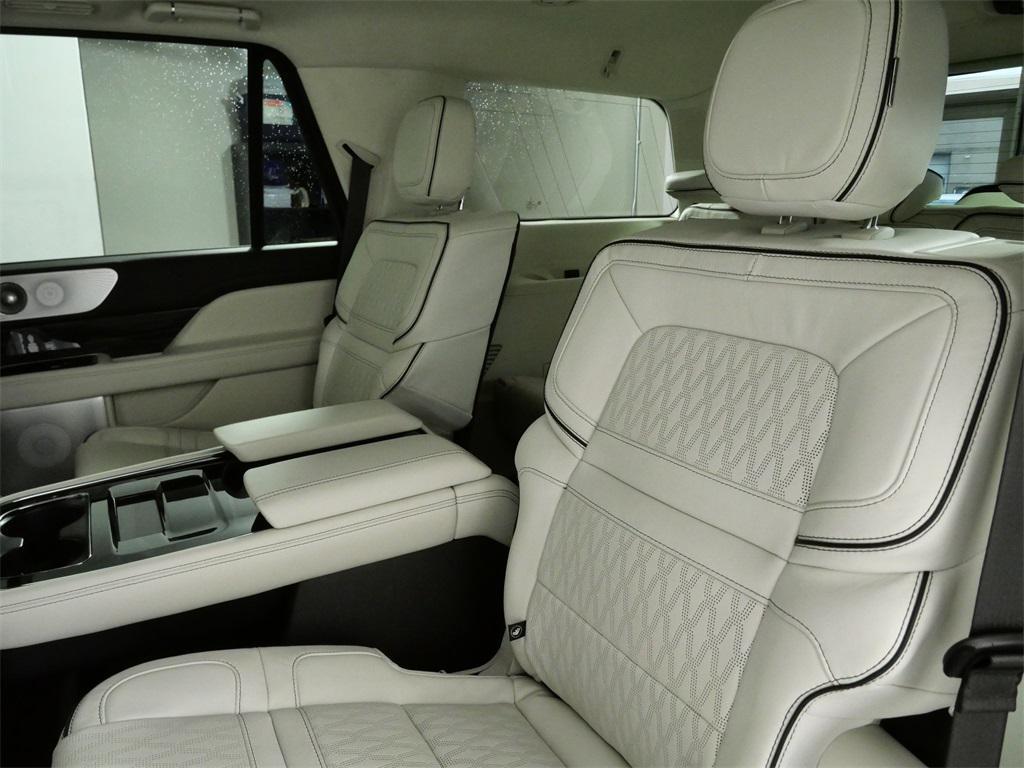 used 2024 Lincoln Navigator car, priced at $82,999