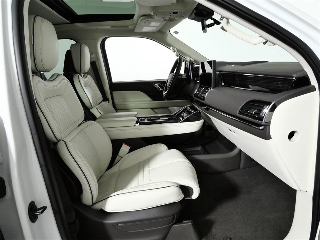 used 2024 Lincoln Navigator car, priced at $82,999