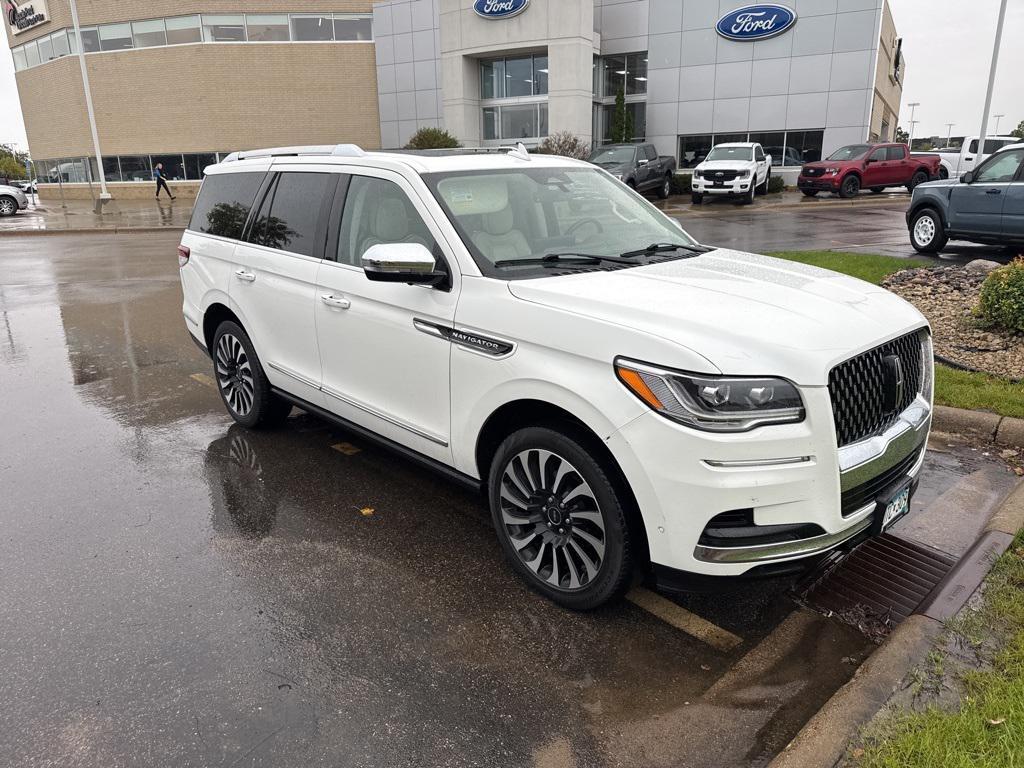 used 2022 Lincoln Navigator car, priced at $55,999